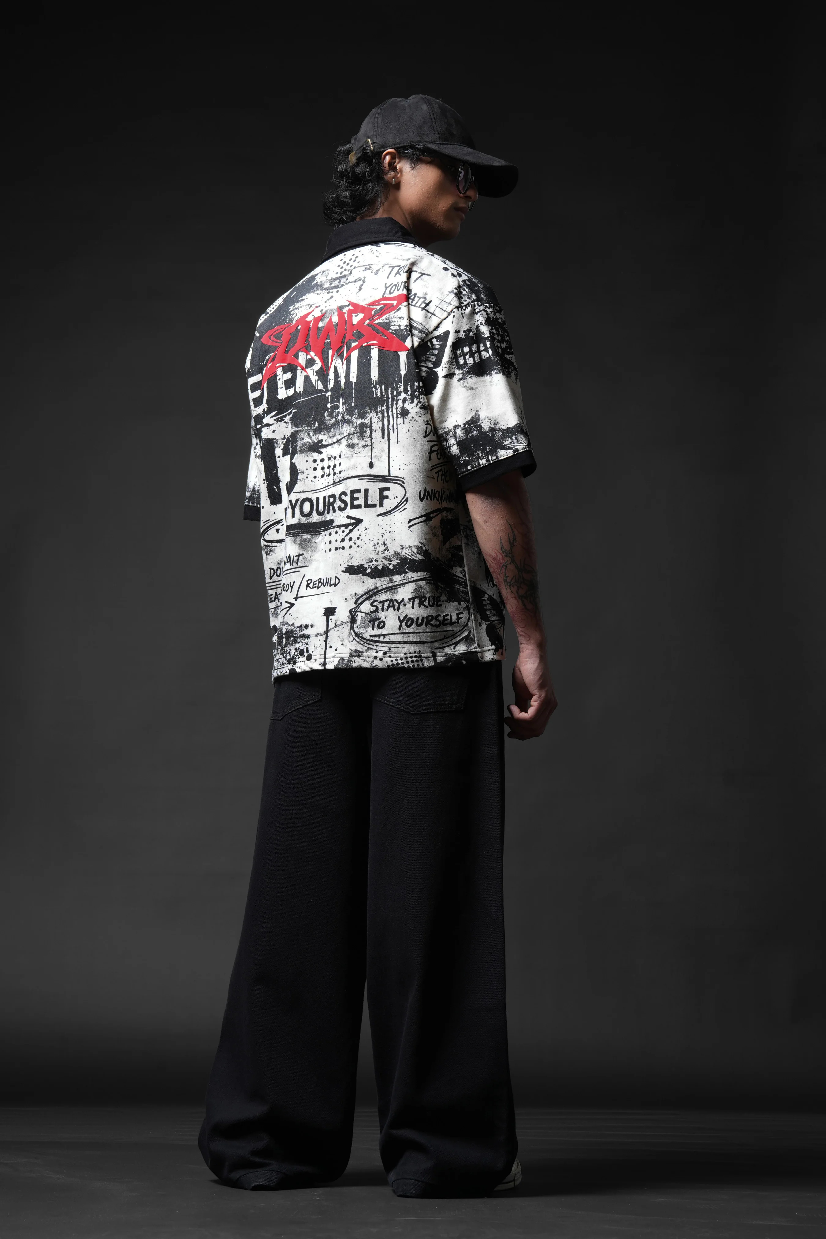 Be Yourself Collar T-shirt - Image 12