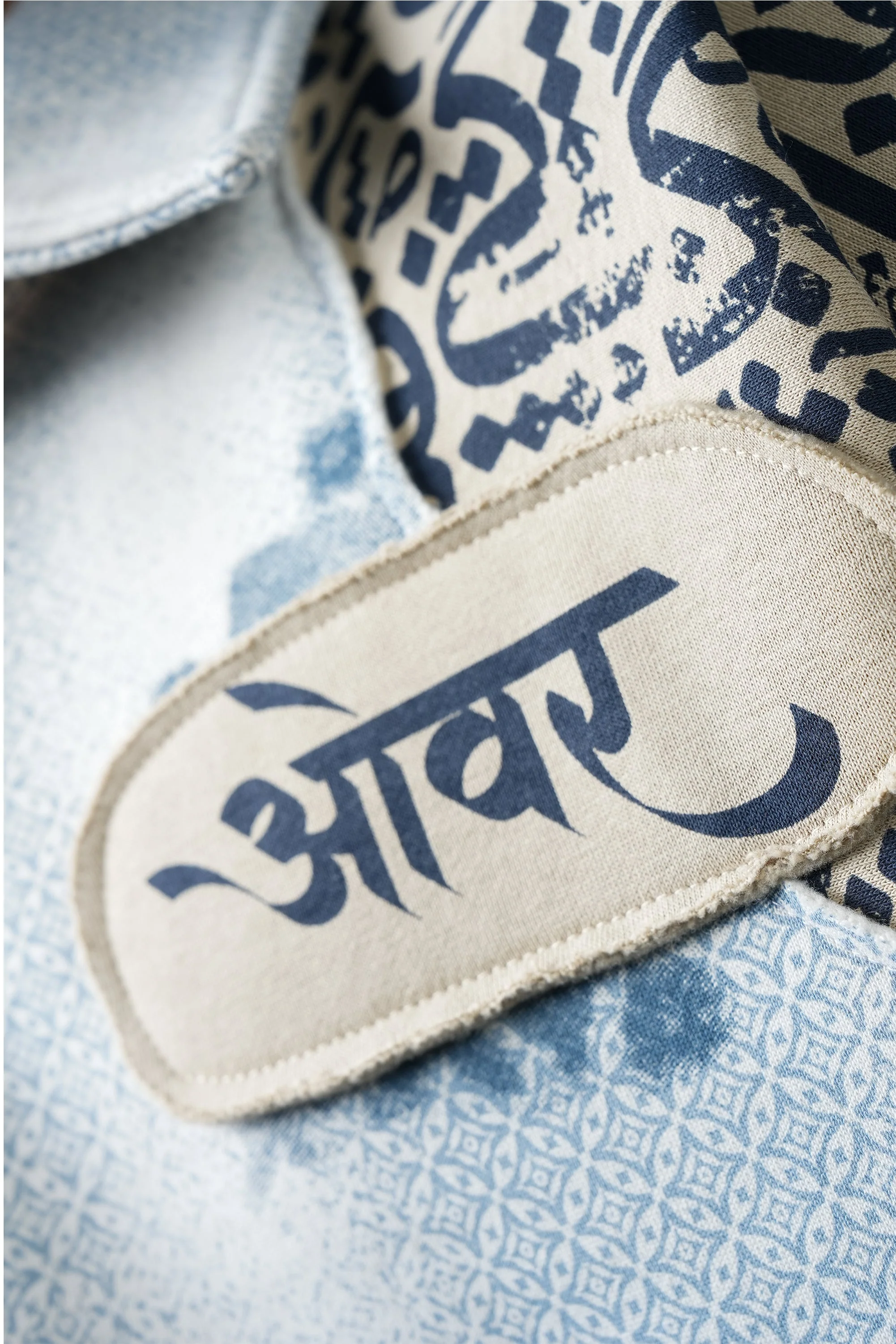 Ekanti-Kari Collared Sweatshirt - Image 18