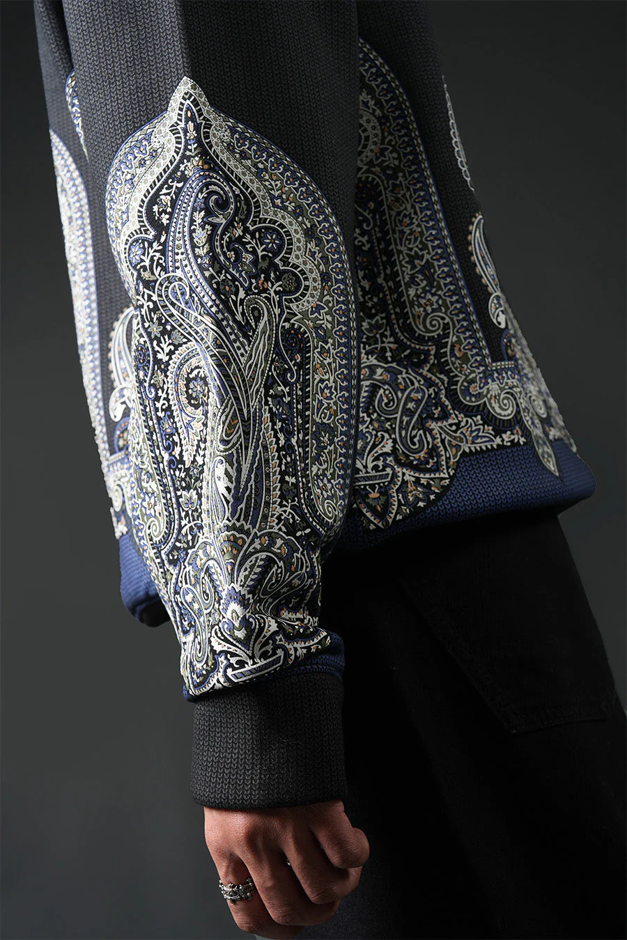 Shunya Temple Sweatshirt - Image 9